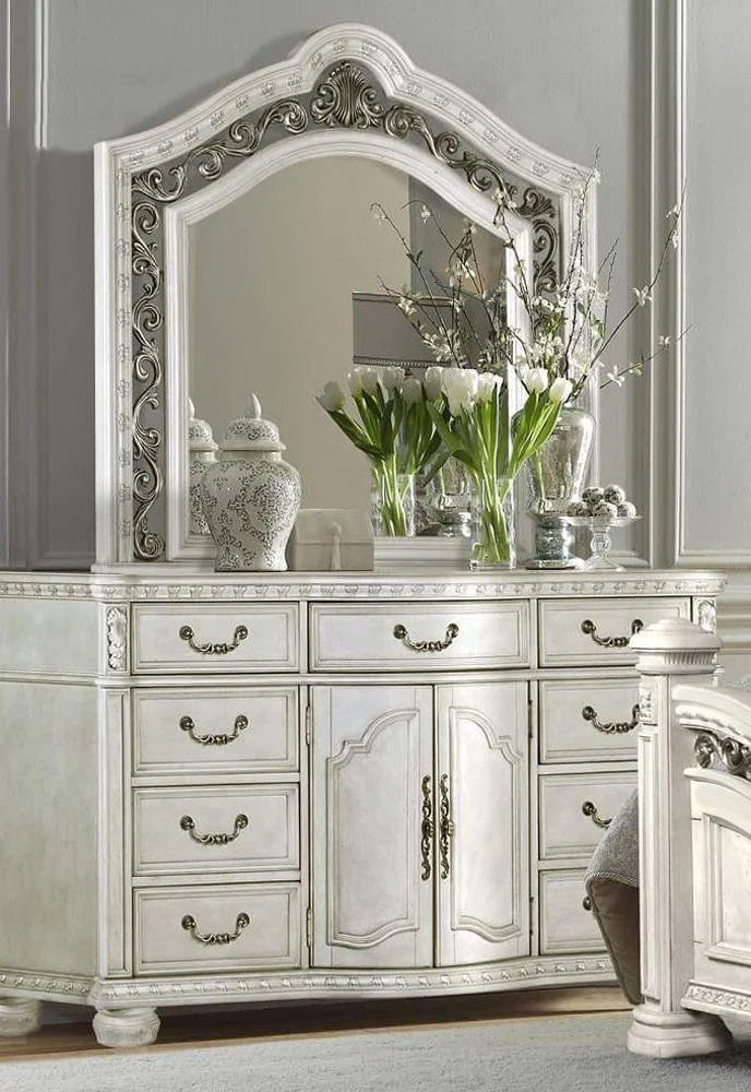 Antique White Wood 9 Drawer Dresser Y587