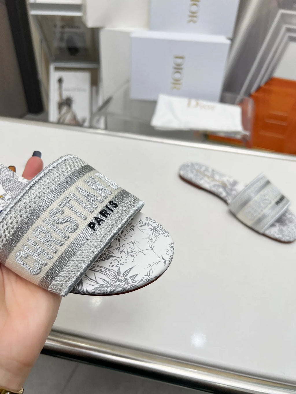 Women Slippers P708