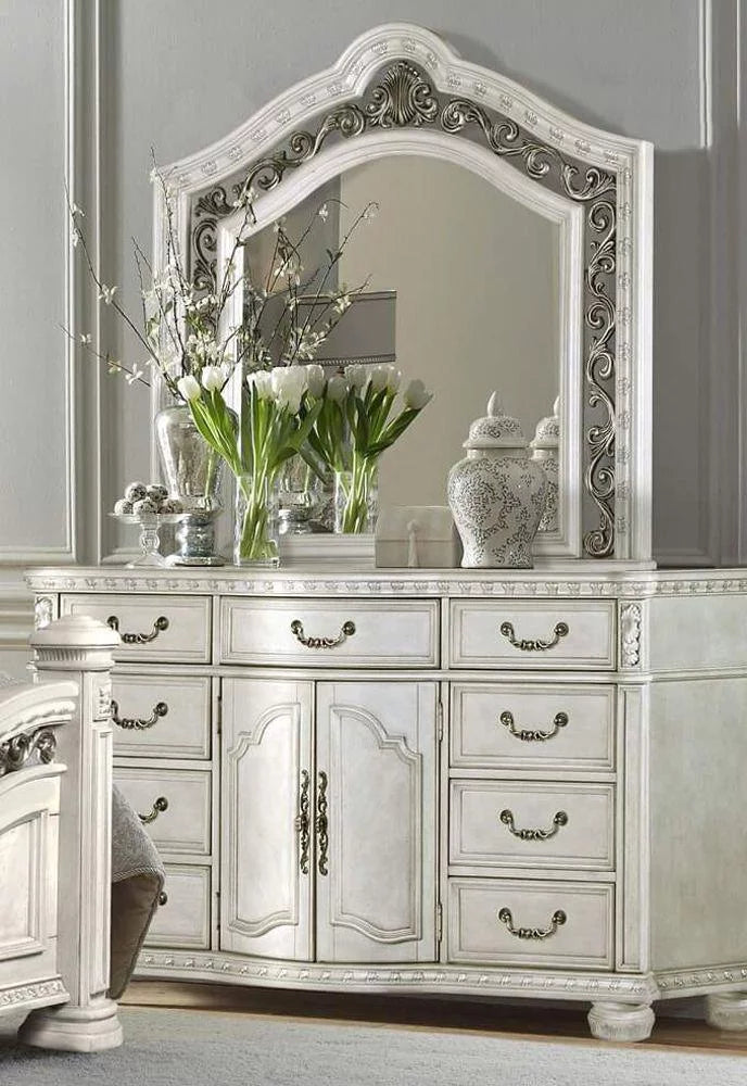 Antique White Wood 9 Drawer Dresser Y587