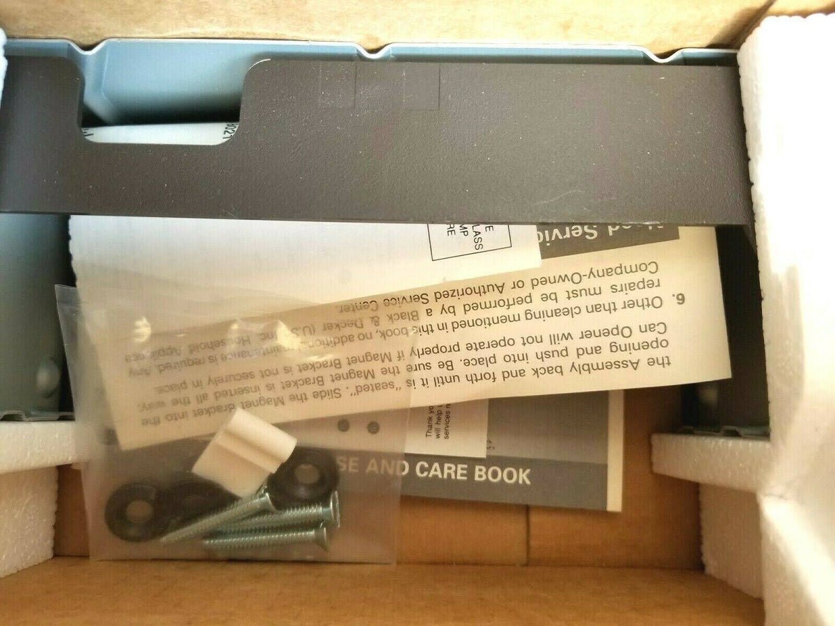 Black Electric Can Opener Y112604