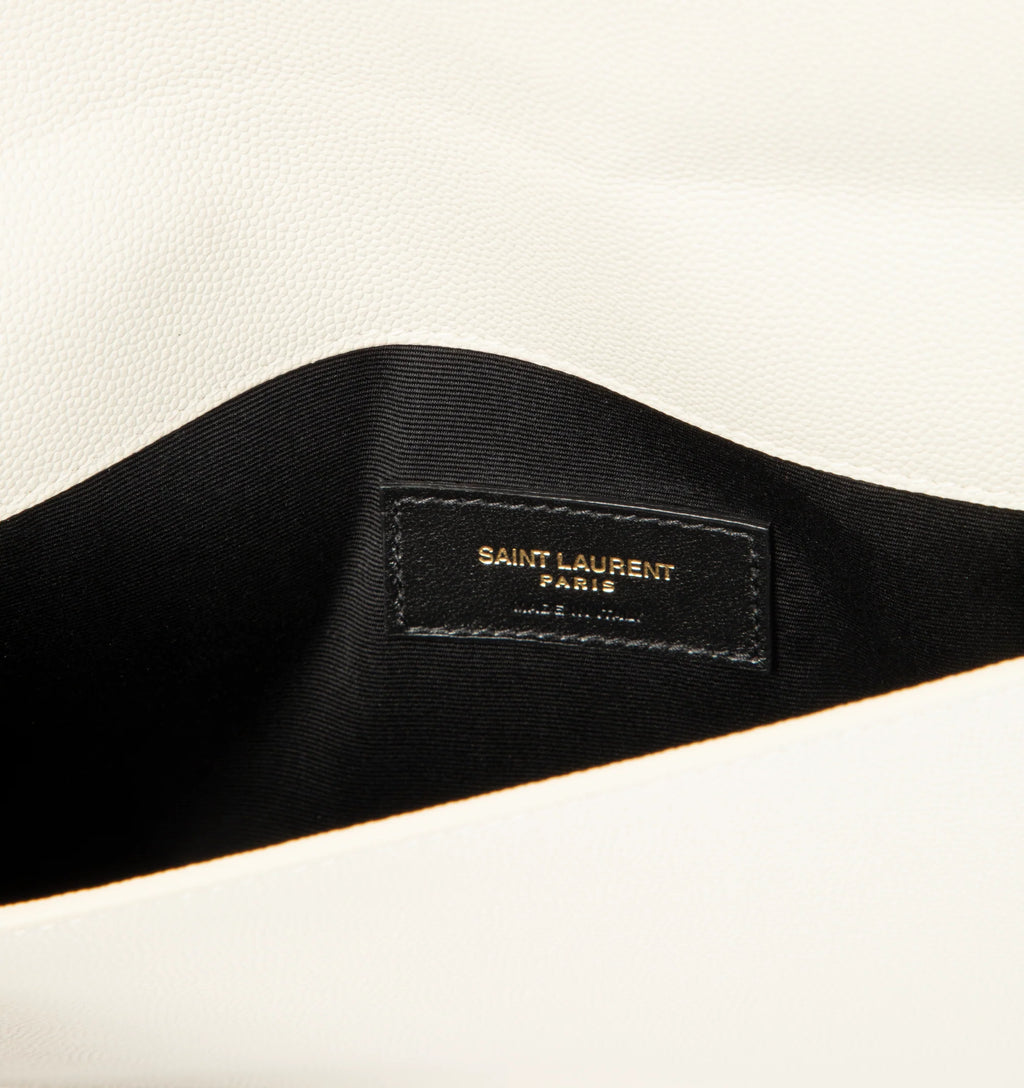 Pouch G266382