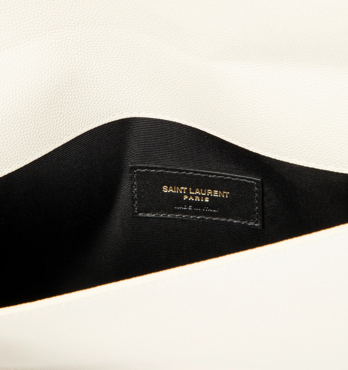 Pouch G266382