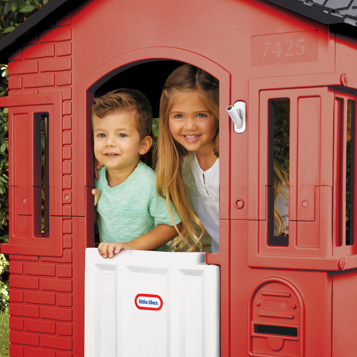 Red Kids Playhouse with Working Door V7391