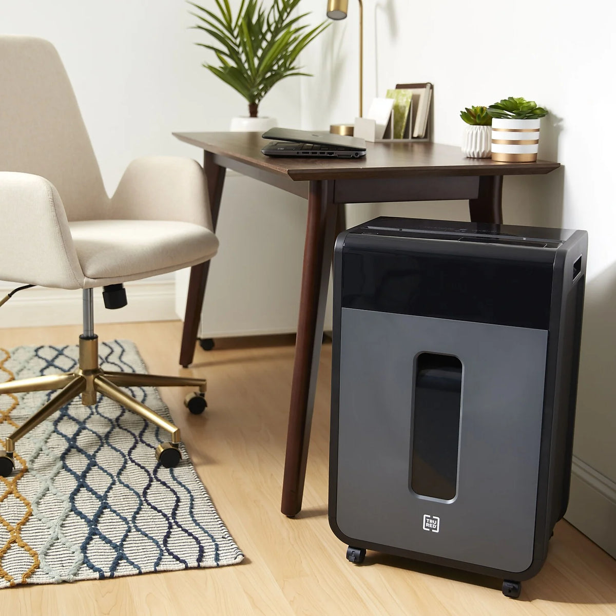 24-Sheet Cross-Cut Commercial Shredder F3645