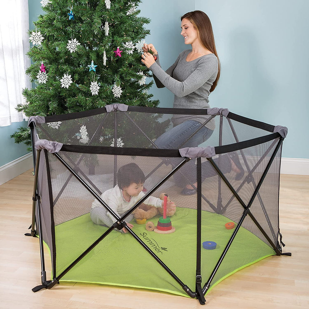 Portable Playard with Compact Fold E753