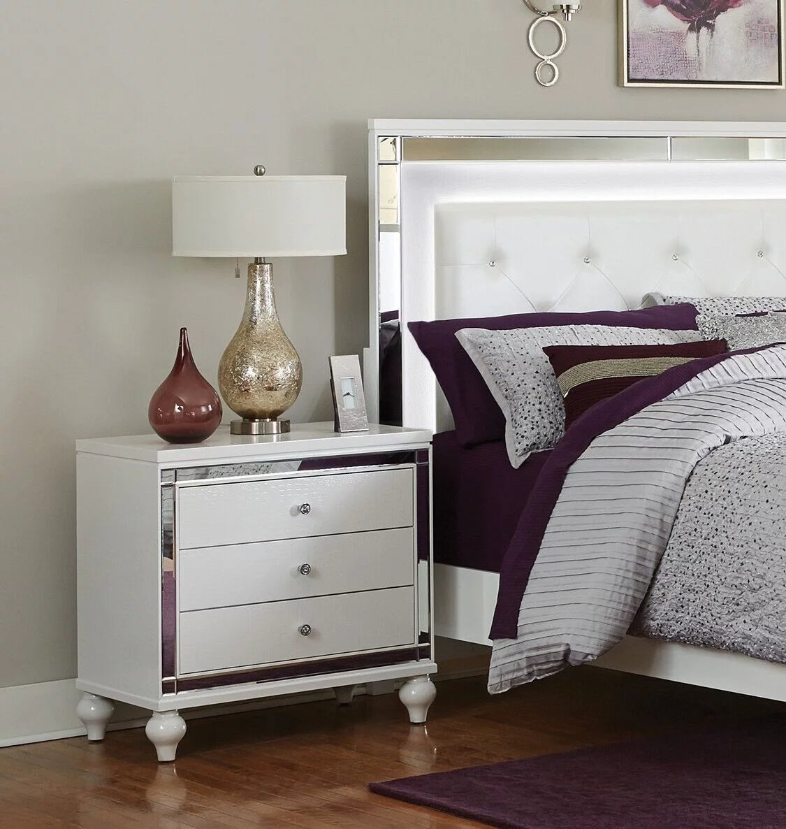 White 4pc Bedroom Set King Bed Nightstand Dresser Mirror Headboard O5206
