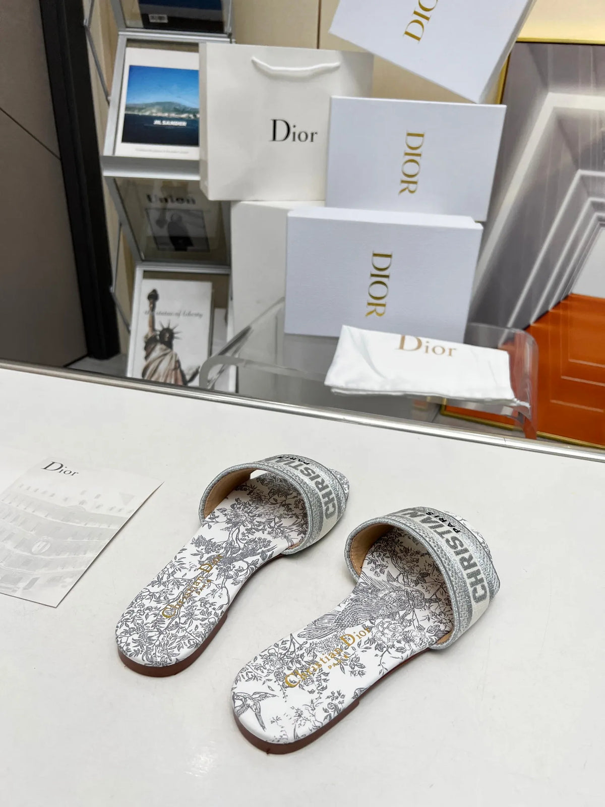 Women Slippers P708