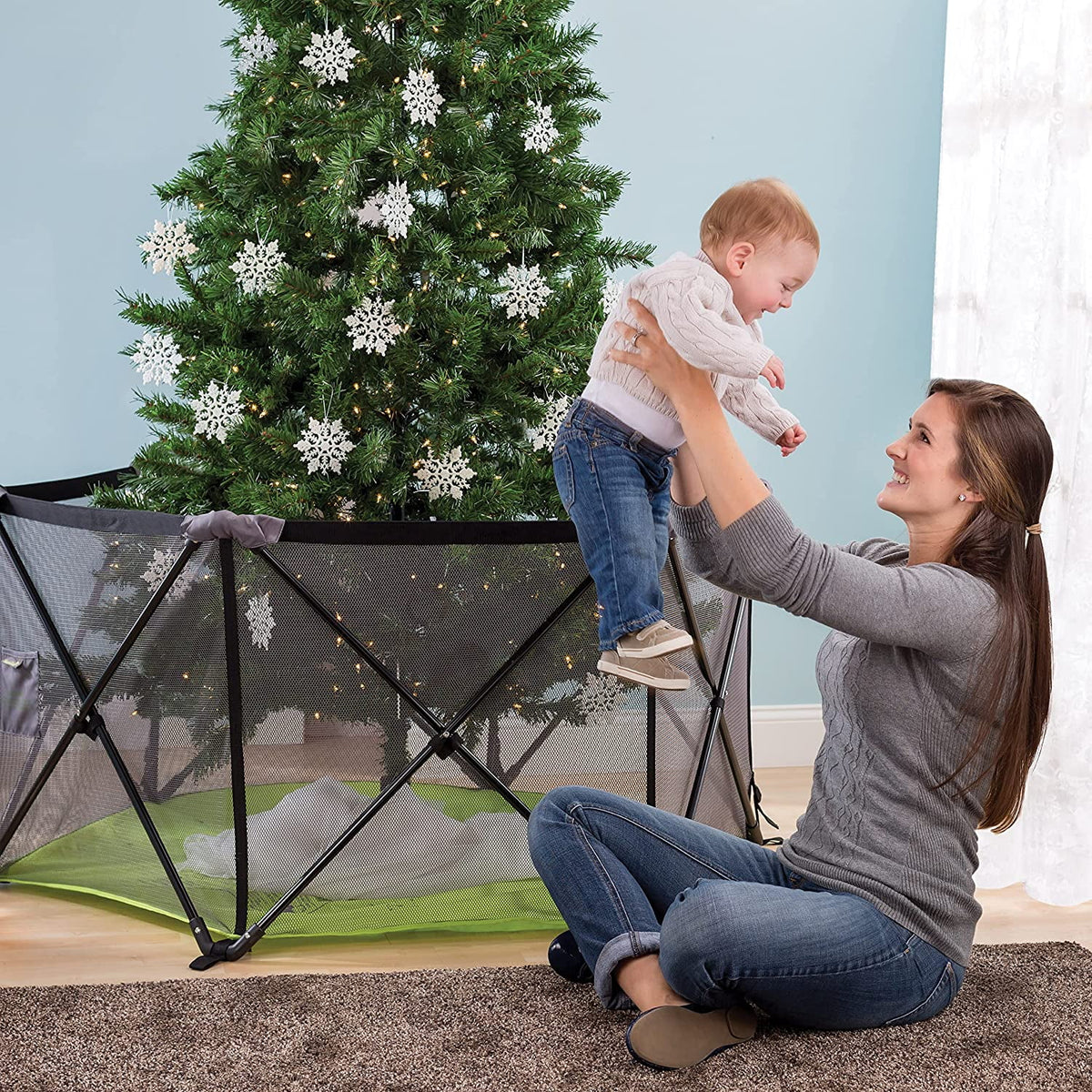 Portable Playard with Compact Fold E753
