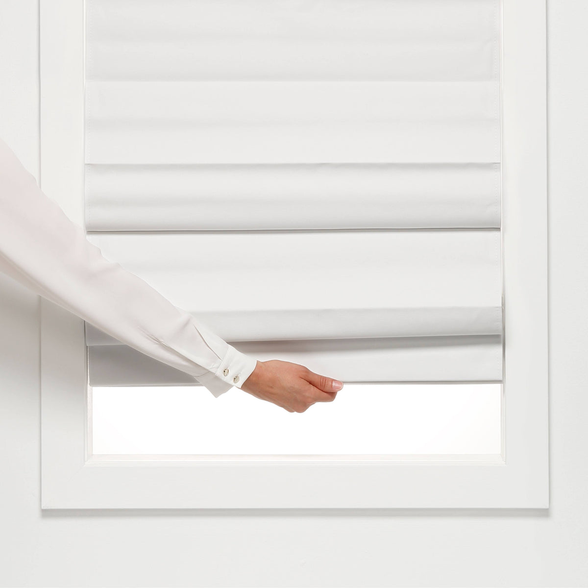 White Insulating Cordless Roman Shade A2962