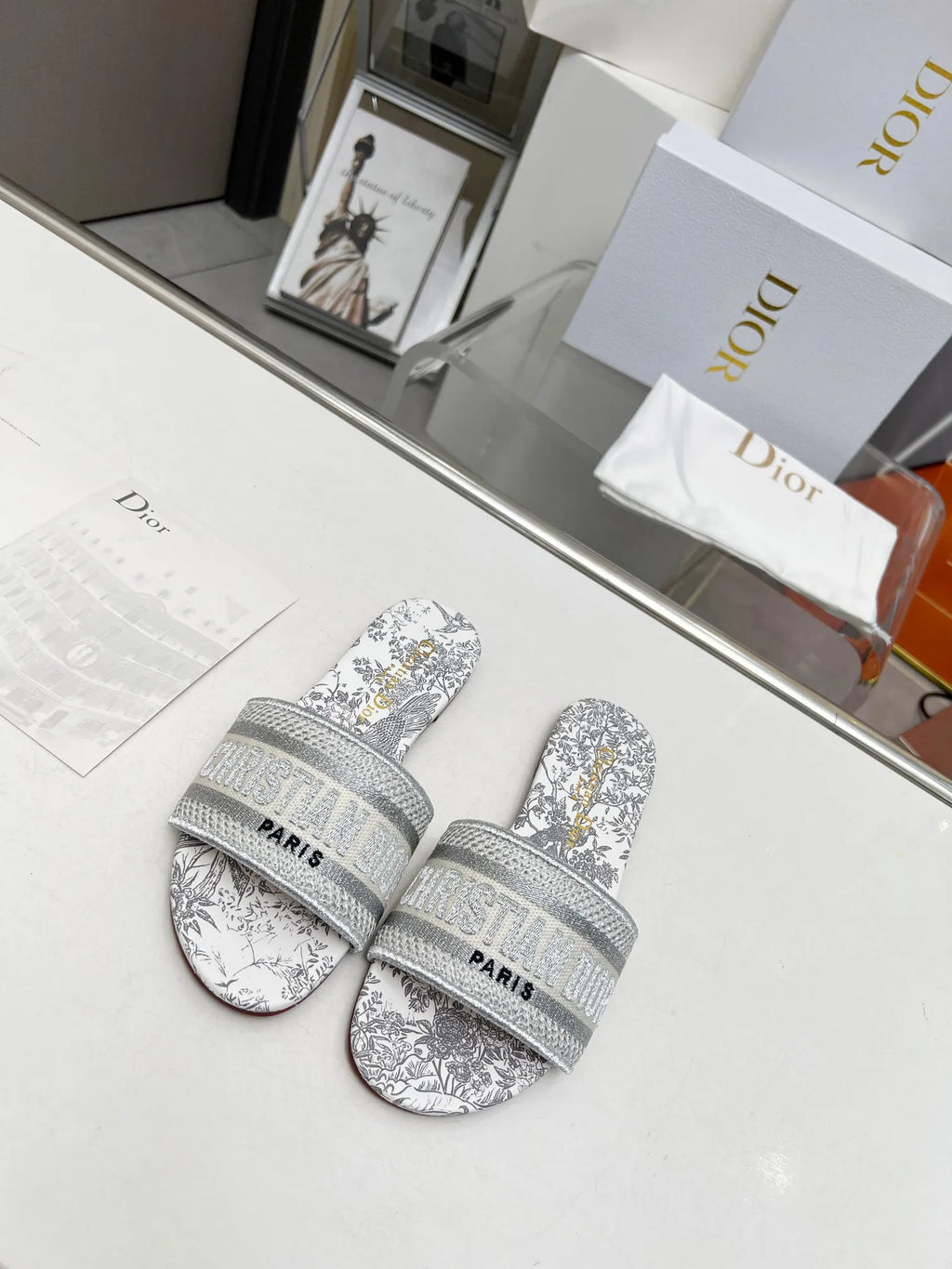 Women Slippers P708