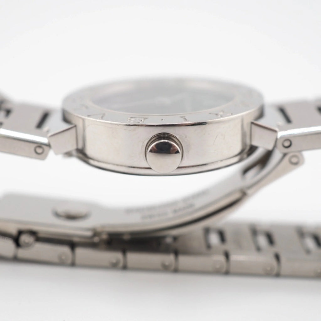 Pre-Owned Black Dial Silver Ladies Watch O6389
