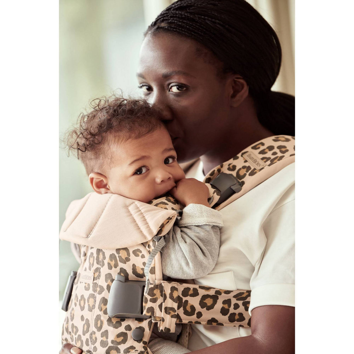 Beige Cotton Baby Carrier Q7800