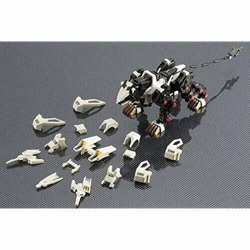 1/100 Scale Action Figure O2800