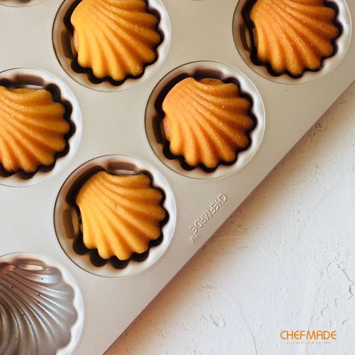12-Cavity Non-Stick Madeleine Mold Cake Pan Z2209