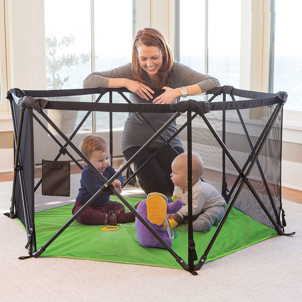 Portable Playard with Compact Fold E753